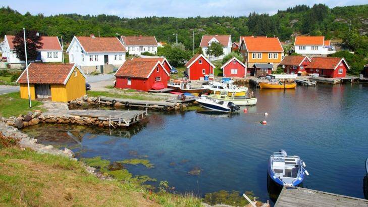 A pretty fishing harbour on Skjernoya island. Photo: tupungato