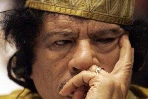 Muammar Gaddafi's government is ready for immediate negotiations with rebels seeking to oust him.