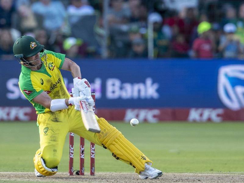 David Warner scored a half-century as Australia beat South Africa to seal a T20 series win.