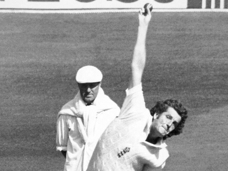 Former England fast bowler captain Bob Willis has died at the age of 70.